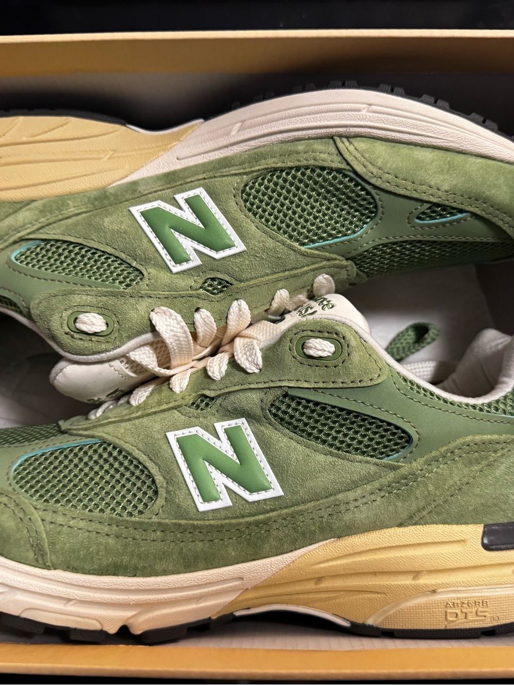 New balance 993 chive size 11 new